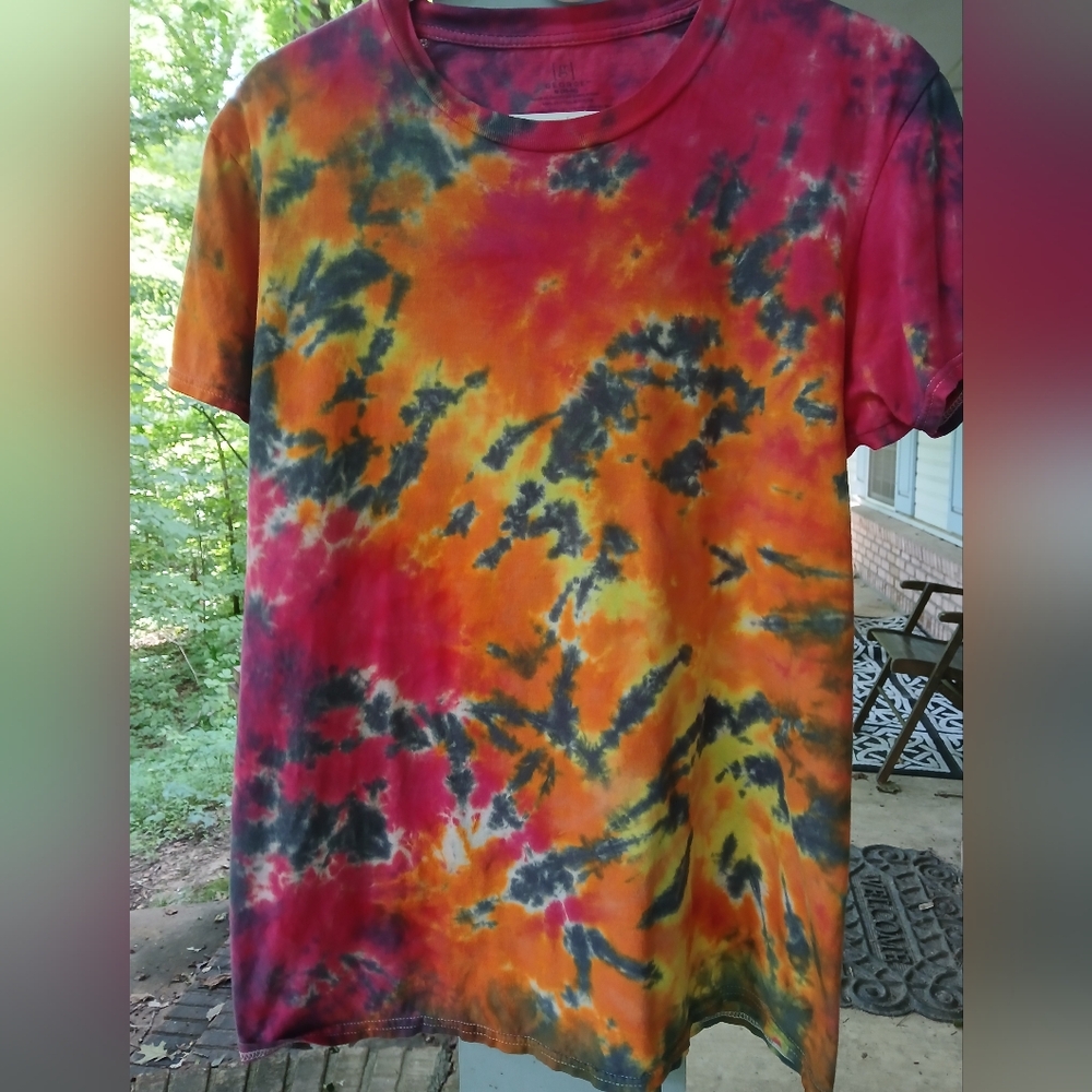 George Pink and Black Tie-Dye T-Shirt‎